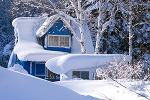 snow-removal-roof_c190b9fdcfe06522ff4e4a0a42a59fbc_3x2_jpg_300x200_q85